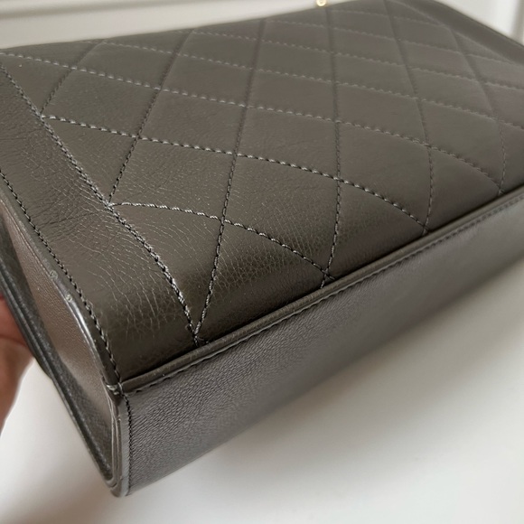 CHANEL LABEL CLICK FLAP BAG - Picture 8 of 14